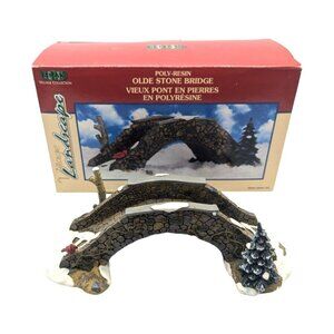 VTG Lemax Village Collection Olde Stone Bridge Polyresin Snow Scene